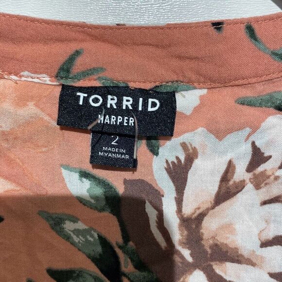 Torrid Harper Women's Multicolor Floral V-Neck Button Front Shirt Size 2 - Picture 9 of 9
